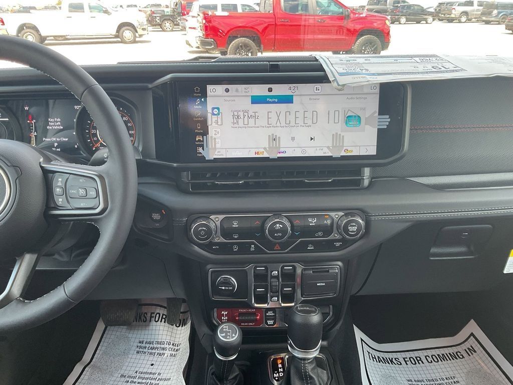 New Car 2025 Jeep Gladiator  Rubicon For Sale Under $60,000 In Pleasanton, Texas