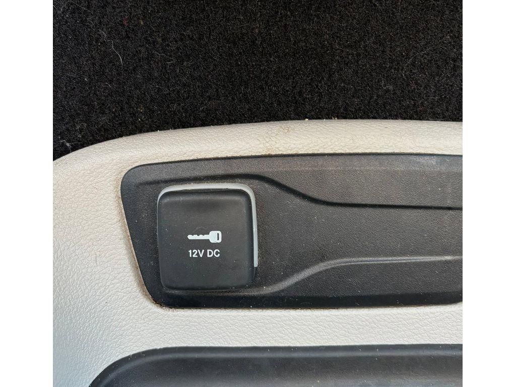 Used Car 2023 Chrysler Pacifica  Touring L For Sale Under $25,000 In Pleasanton, Texas