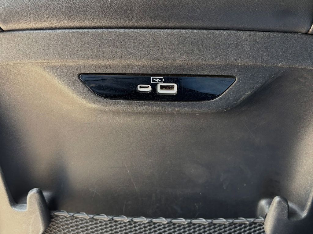 Used Car 2023 Chrysler Pacifica  Touring L For Sale Under $25,000 In Pleasanton, Texas