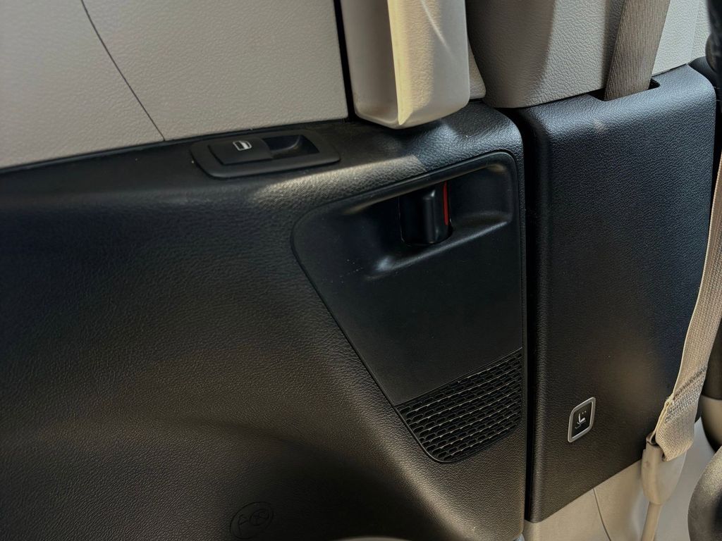 Used Car 2023 Chrysler Pacifica  Touring L For Sale Under $25,000 In Pleasanton, Texas