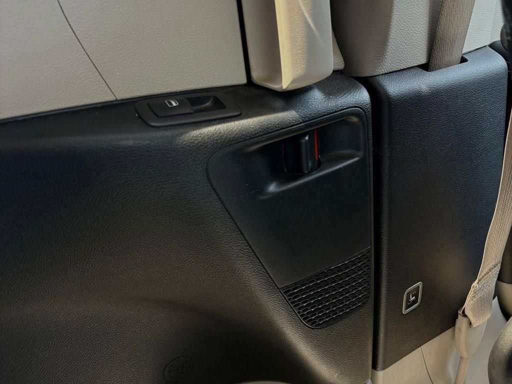 Used Car 2023 Chrysler Pacifica  Touring L For Sale Under $25,000 In Pleasanton, Texas