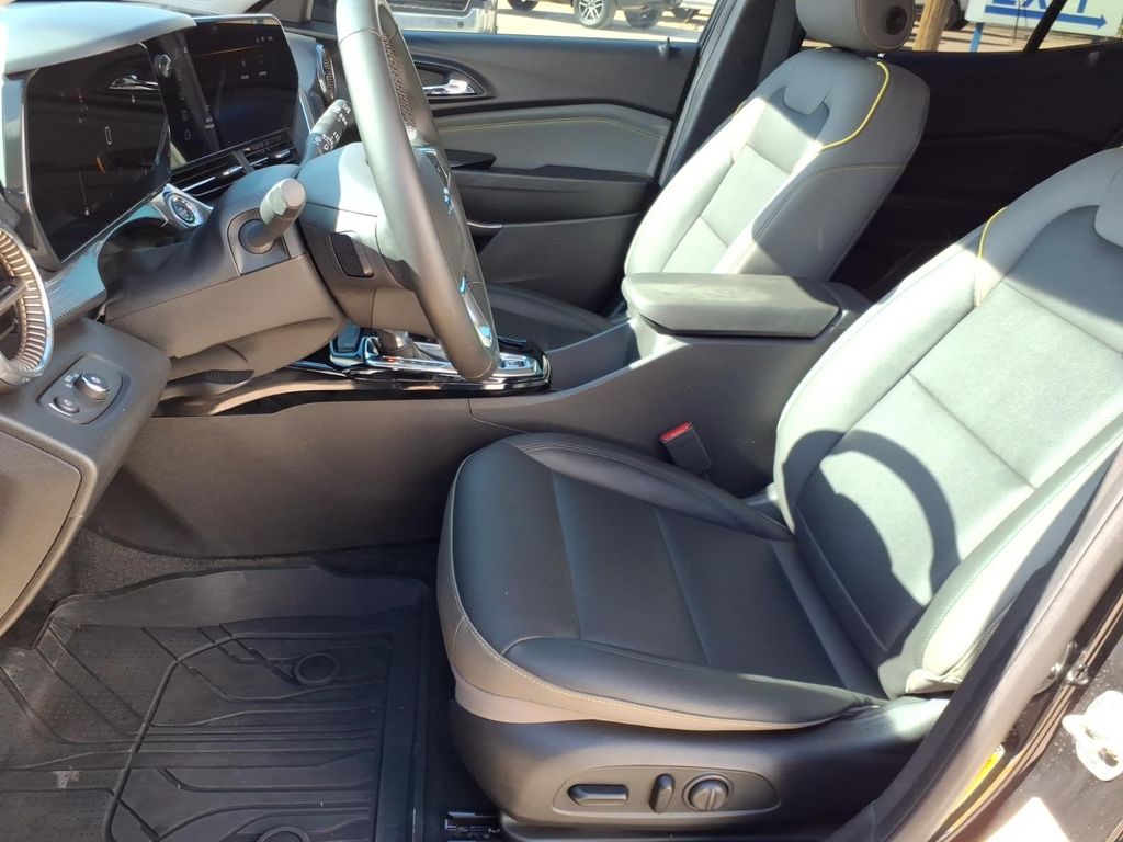 Used Car 2024 Chevrolet Trax  Activ For Sale Under $20,000 In Pleasanton, Texas