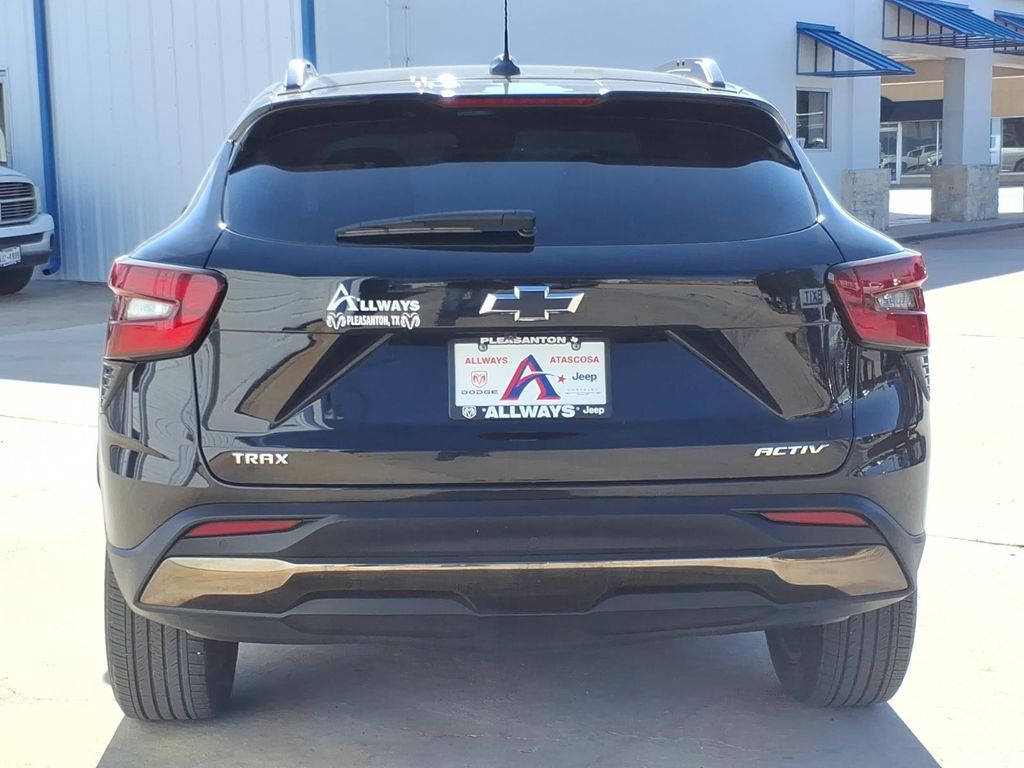 Used Car 2024 Chevrolet Trax  Activ For Sale Under $25,000 In Pleasanton, Texas