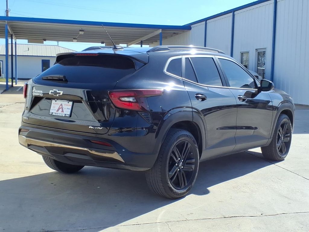 Used Car 2024 Chevrolet Trax  Activ For Sale Under $20,000 In Pleasanton, Texas