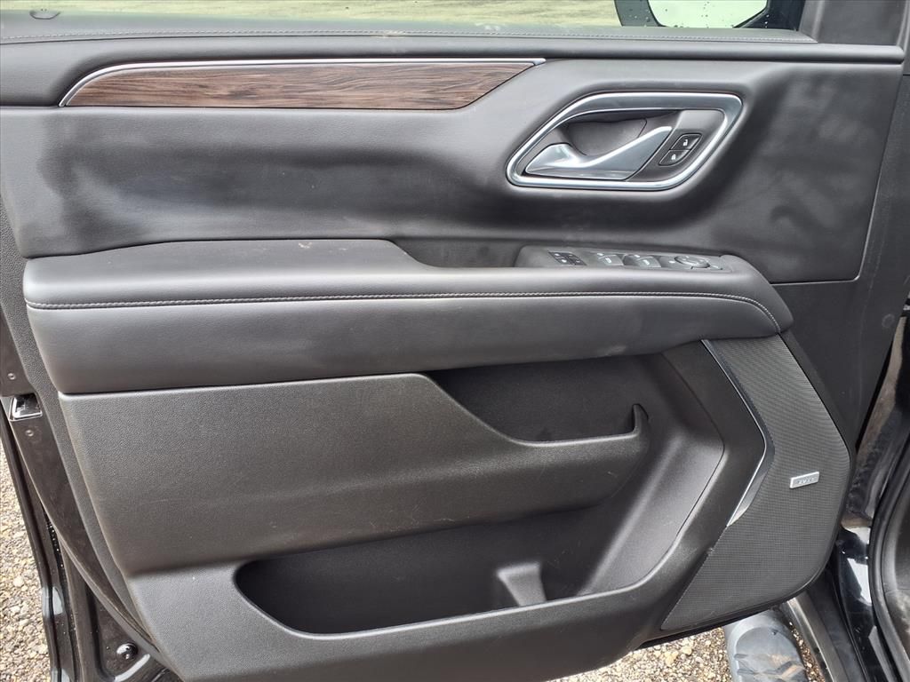 Used Car 2021 Chevrolet Suburban  Z71 For Sale Under $50,000 In Pleasanton, Texas