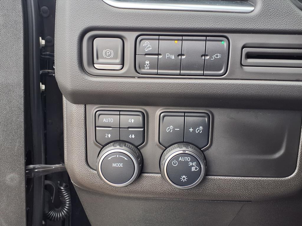 Used Car 2021 Chevrolet Suburban  Z71 For Sale Under $50,000 In Pleasanton, Texas