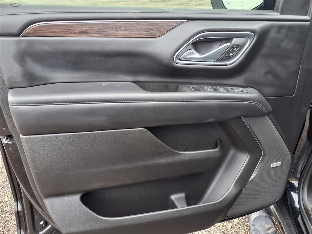 Used Car 2021 Chevrolet Suburban  Z71 For Sale Under $50,000 In Pleasanton, Texas