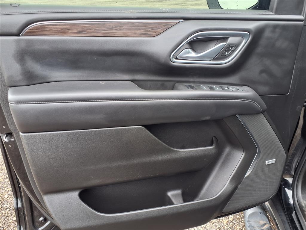 Used Car 2021 Chevrolet Suburban  Z71 For Sale Under $50,000 In Pleasanton, Texas