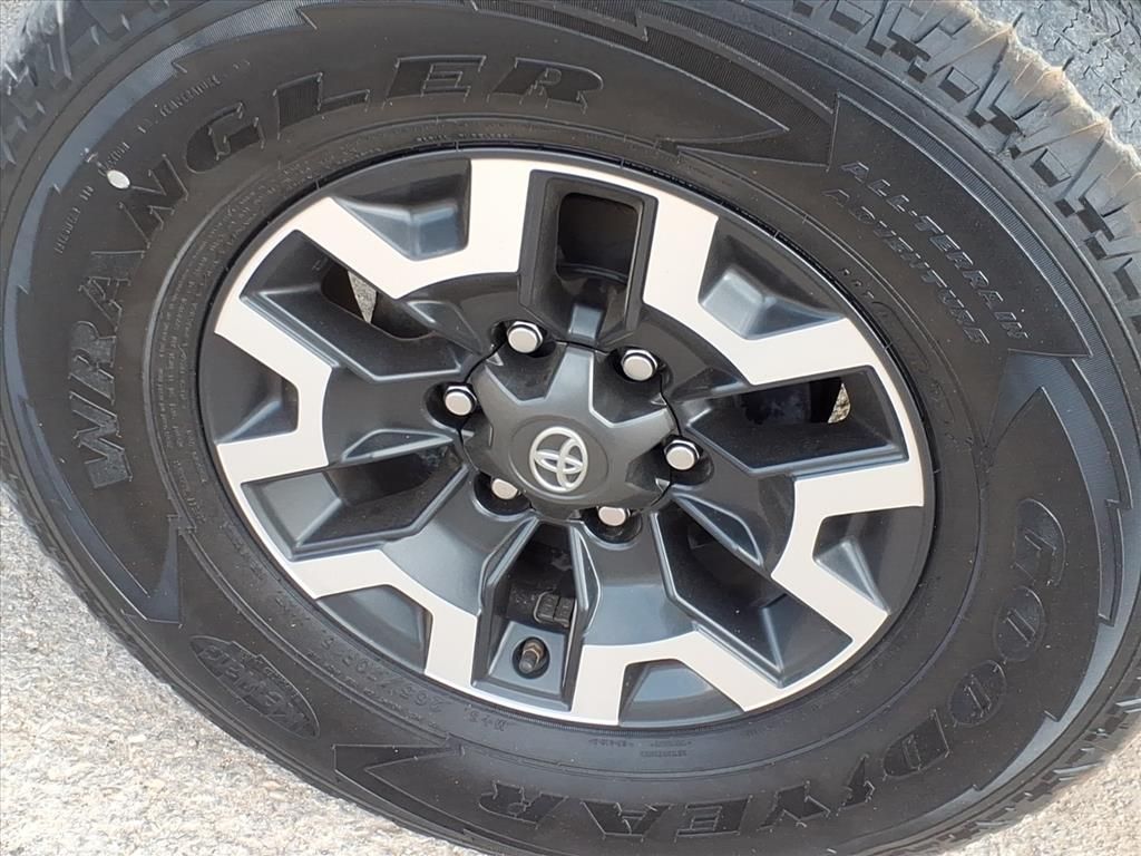 Used Car 2021 Toyota Tacoma  Trd Off Road For Sale Under $35,000 In Pleasanton, Texas