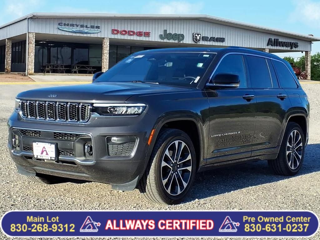 Used Car 2022 Jeep Grand Cherokee  Overland For Sale Under $40,000 In Pleasanton, Texas