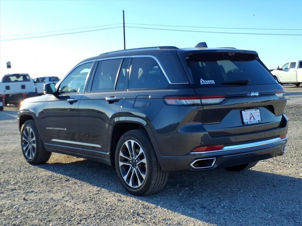 Used Car 2022 Jeep Grand Cherokee  Overland For Sale Under $40,000 In Pleasanton, Texas