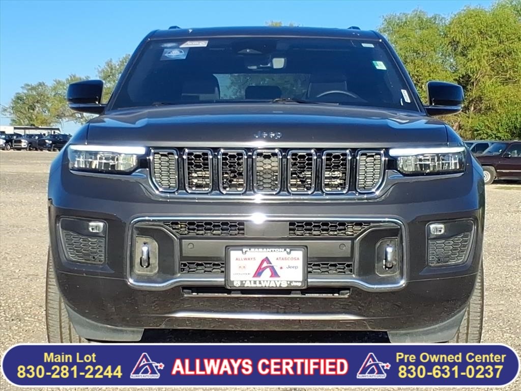 Used Car 2022 Jeep Grand Cherokee  Overland For Sale Under $40,000 In Pleasanton, Texas