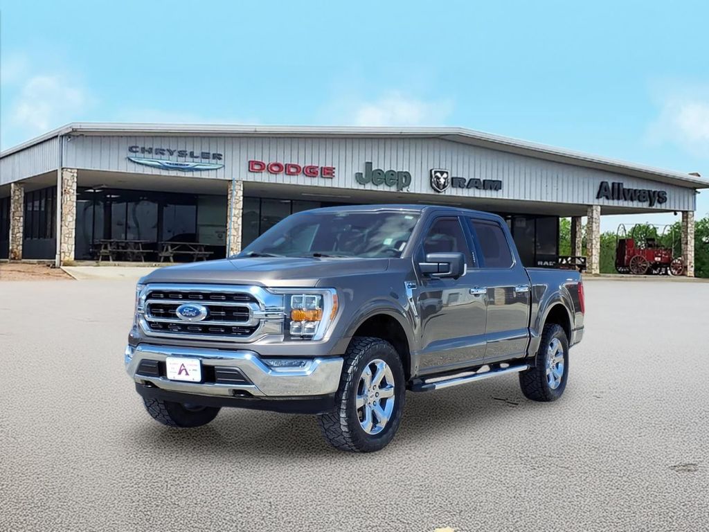 Used Car 2022 Ford F-150  Xlt For Sale Under $40,000 In Pleasanton, Texas
