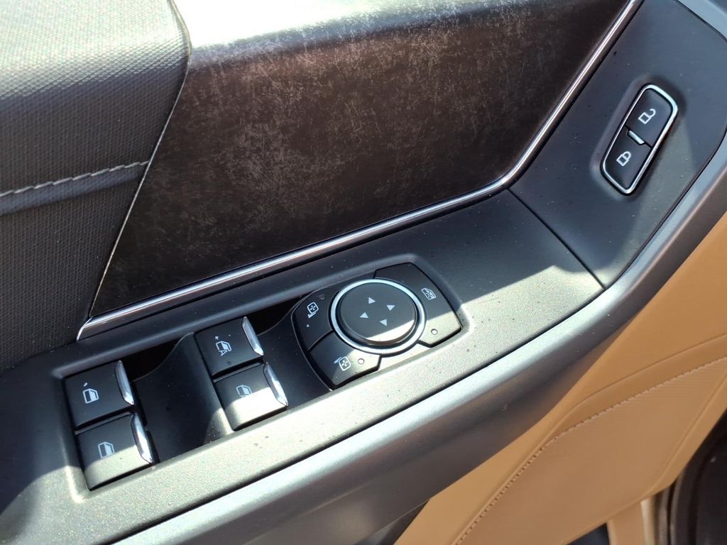 Used Car 2022 Ford F-150  Xlt For Sale Under $40,000 In Pleasanton, Texas