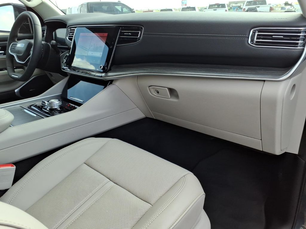 Used Car 2023 Jeep Wagoneer L  Series Ii For Sale Under $50,000 In Pleasanton, Texas