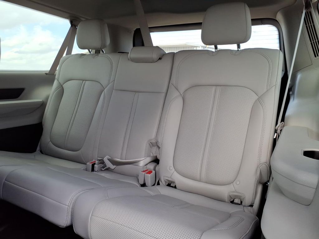 Used Car 2023 Jeep Wagoneer L  Series Ii For Sale Under $50,000 In Pleasanton, Texas