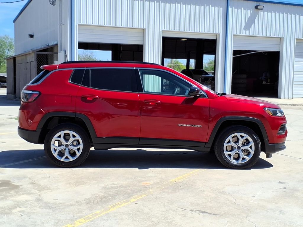 Used Car 2025 Jeep Compass  Latitude For Sale Under $25,000 In Pleasanton, Texas