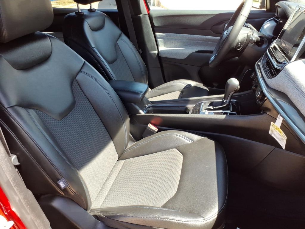 Used Car 2025 Jeep Compass  Latitude For Sale Under $25,000 In Pleasanton, Texas