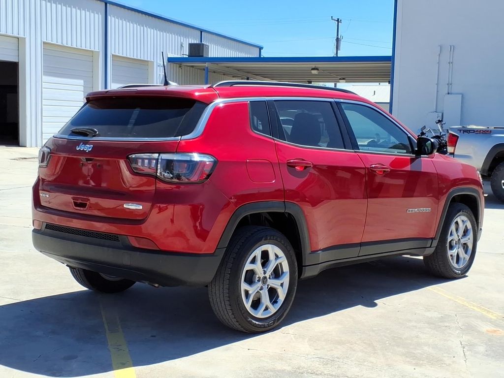 Used Car 2025 Jeep Compass  Latitude For Sale Under $25,000 In Pleasanton, Texas
