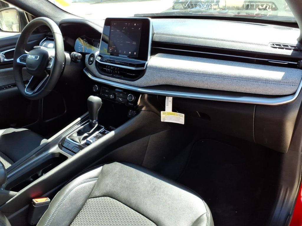 Used Car 2025 Jeep Compass  Latitude For Sale Under $25,000 In Pleasanton, Texas