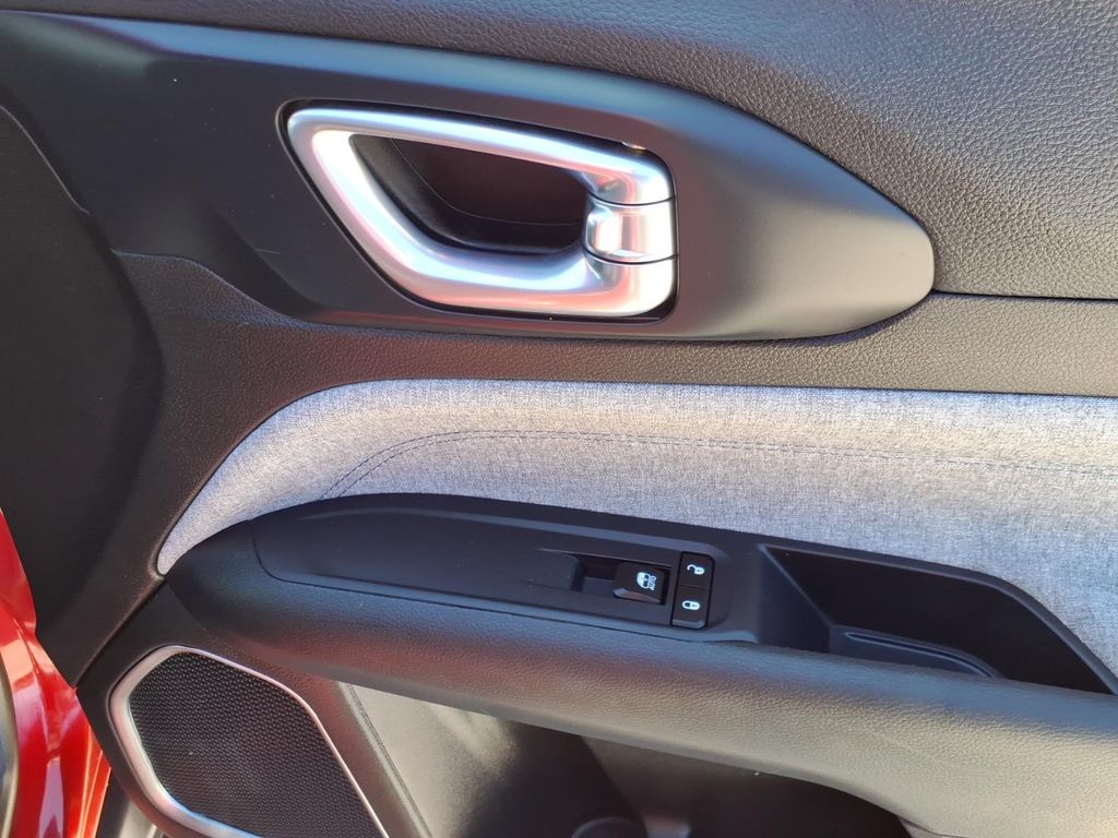 Used Car 2025 Jeep Compass  Latitude For Sale Under $25,000 In Pleasanton, Texas