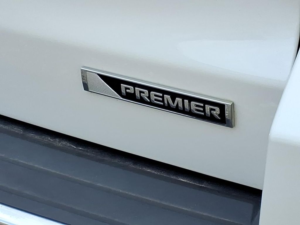 Used Car 2018 Chevrolet Suburban  Premier For Sale Under $20,000 In Pleasanton, Texas
