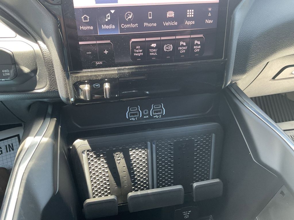 New Car 2025 Ram 2500  Laramie For Sale Under $90,000 In Pleasanton, Texas