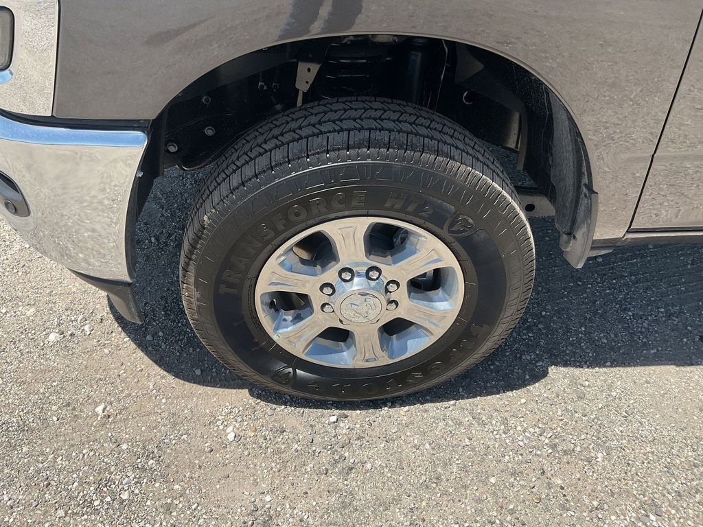 New Car 2025 Ram 2500  Big Horn For Sale Under $80,000 In Pleasanton, Texas