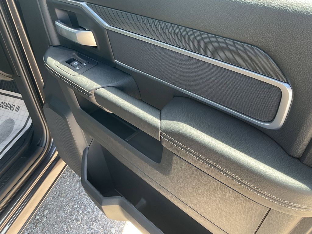 New Car 2025 Ram 2500  Big Horn For Sale Under $80,000 In Pleasanton, Texas