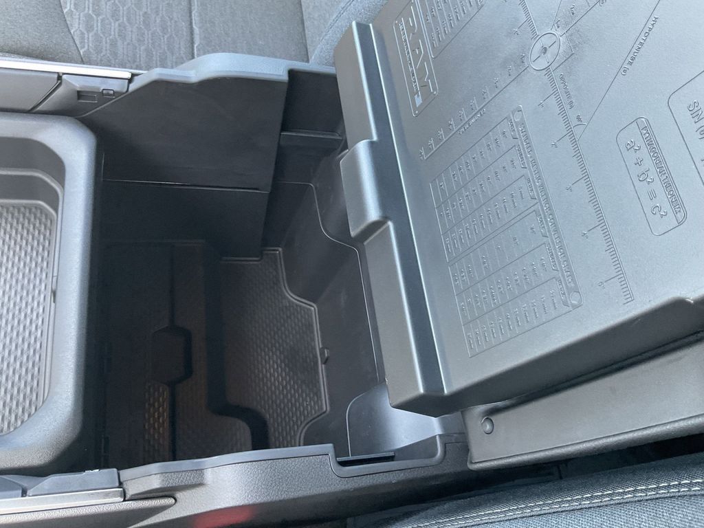 New Car 2025 Ram 2500  Big Horn For Sale Under $80,000 In Pleasanton, Texas