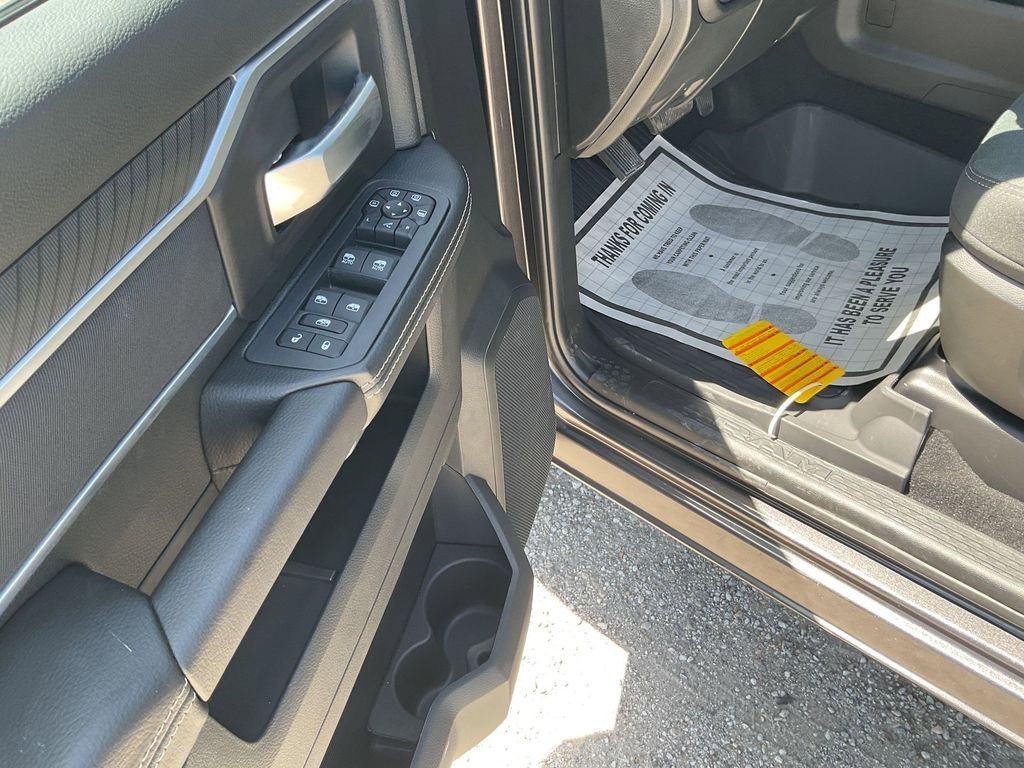 New Car 2025 Ram 2500  Big Horn For Sale Under $80,000 In Pleasanton, Texas
