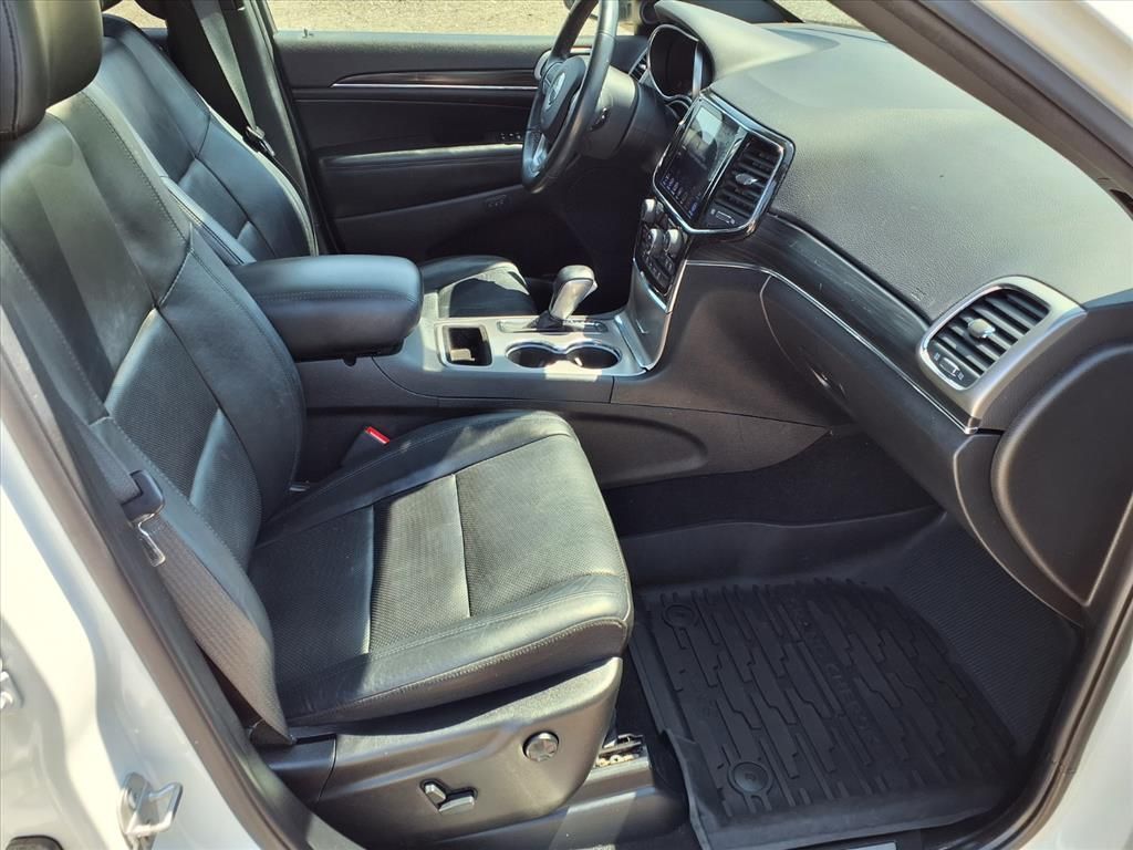 Used Car 2021 Jeep Grand Cherokee  Limited For Sale Under $25,000 In Pleasanton, Texas