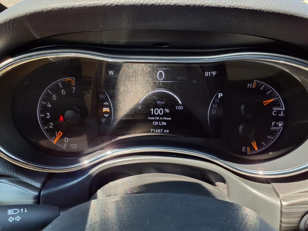 Used Car 2021 Jeep Grand Cherokee  Limited For Sale Under $25,000 In Pleasanton, Texas