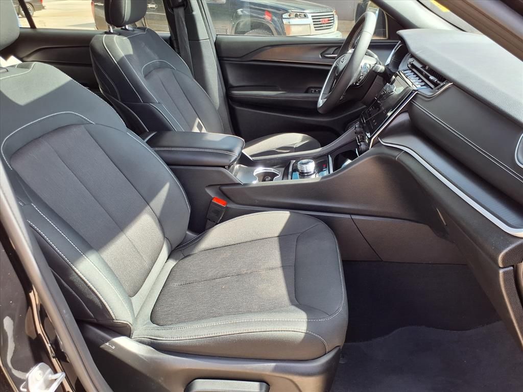 Used Car 2024 Jeep Grand Cherokee L  Laredo X For Sale Under $35,000 In Pleasanton, Texas