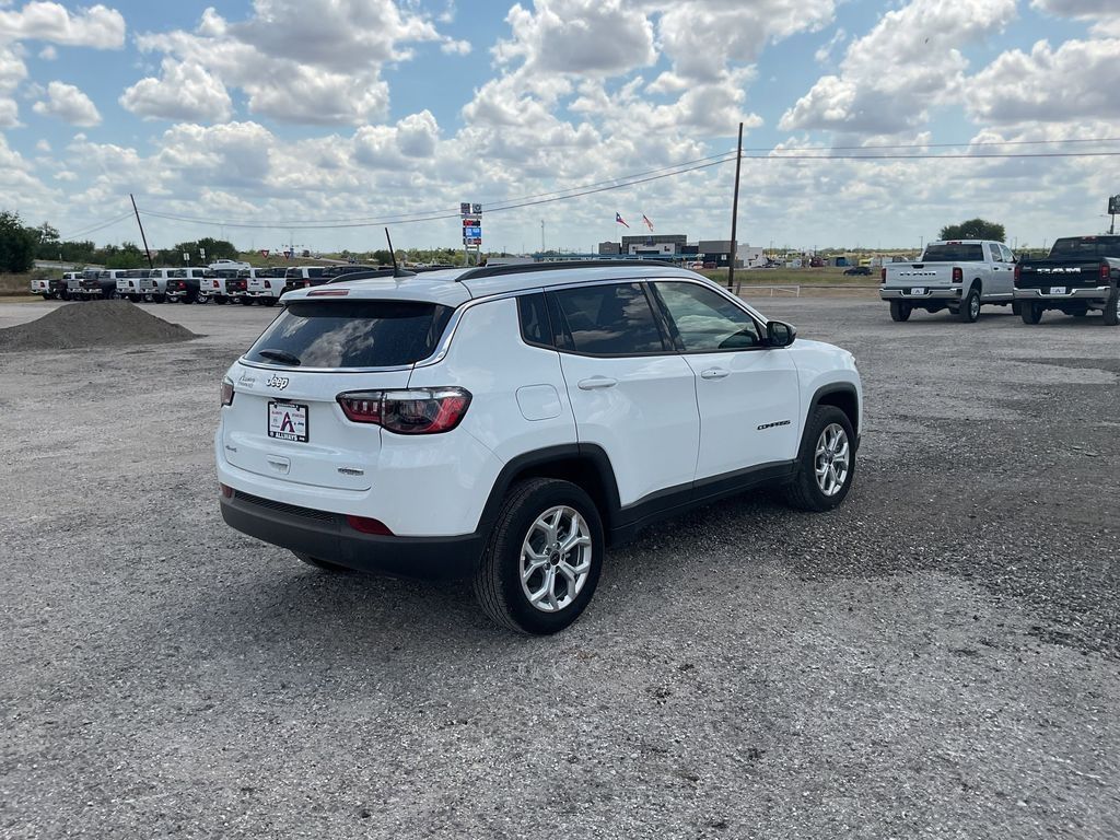 New Car 2025 Jeep Compass  Latitude For Sale Under $30,000 In Pleasanton, Texas