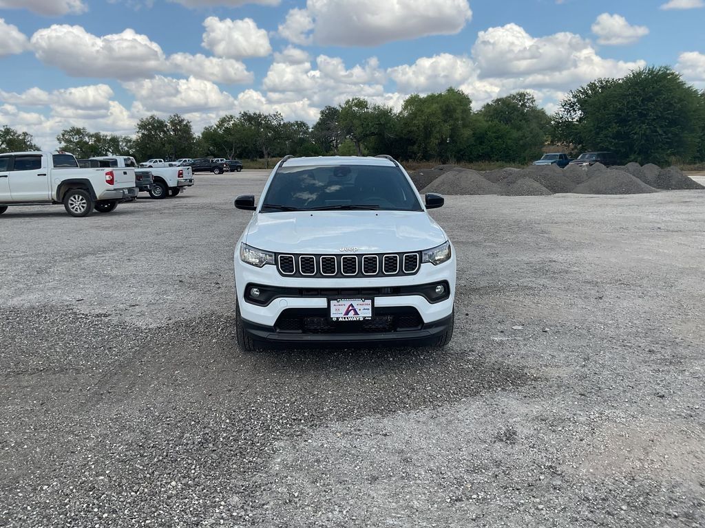 New Car 2025 Jeep Compass  Latitude For Sale Under $30,000 In Pleasanton, Texas
