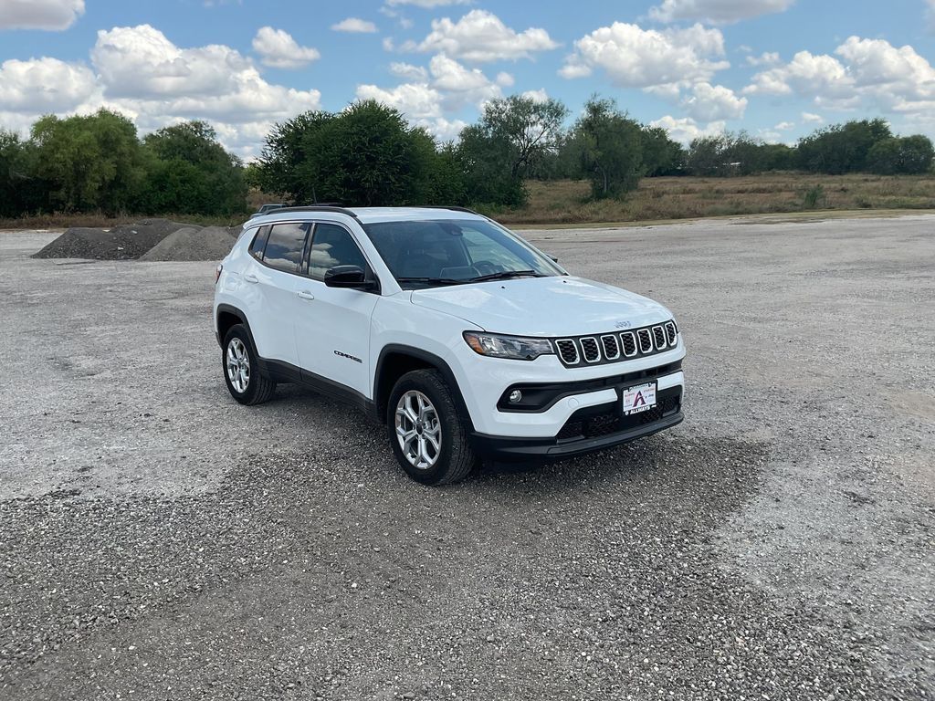 New Car 2025 Jeep Compass  Latitude For Sale Under $30,000 In Pleasanton, Texas