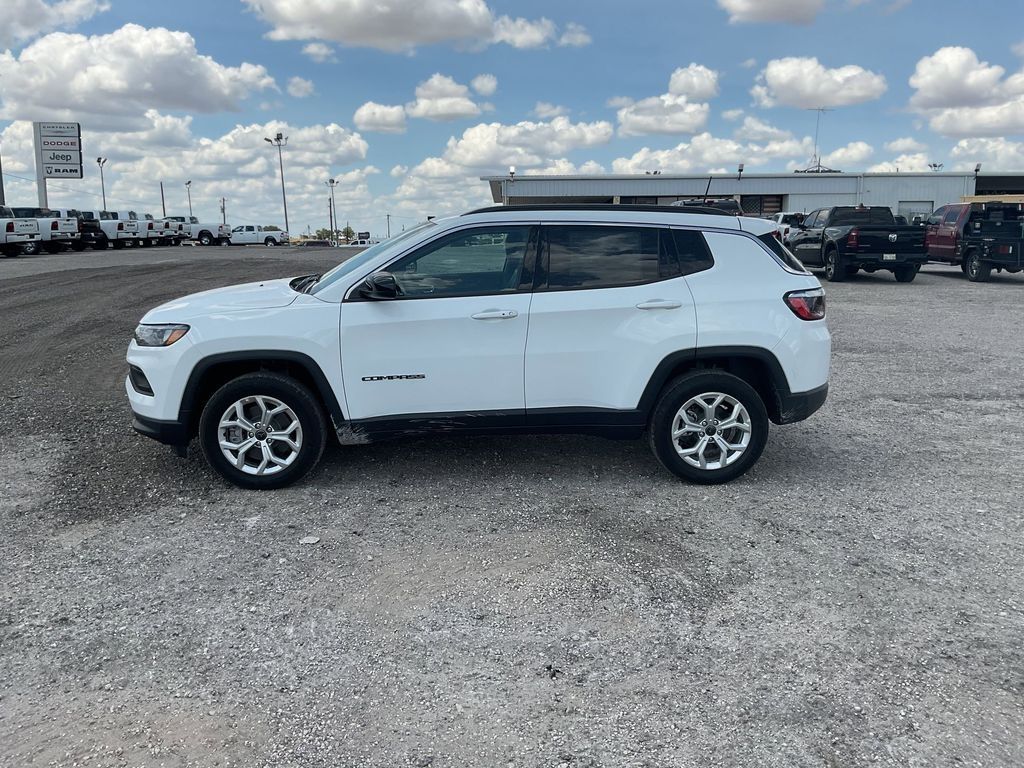 New Car 2025 Jeep Compass  Latitude For Sale Under $30,000 In Pleasanton, Texas