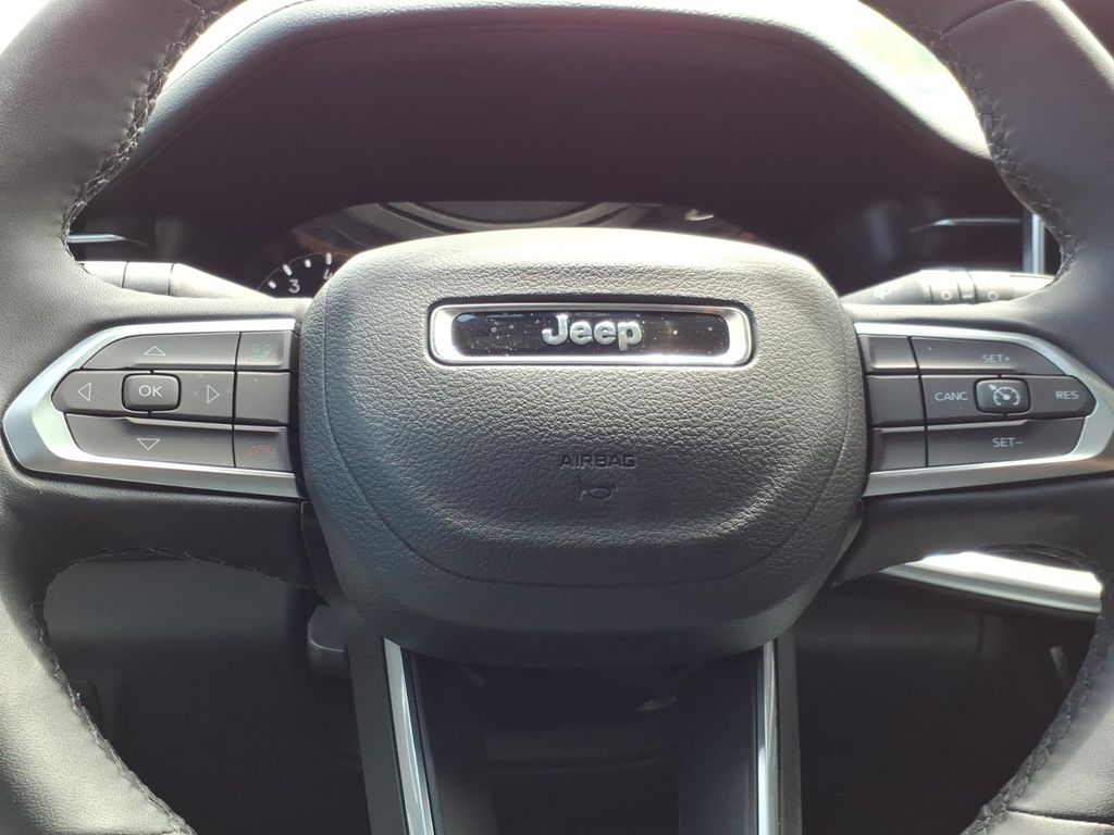 Used Car 2025 Jeep Compass  Latitude For Sale Under $30,000 In Pleasanton, Texas
