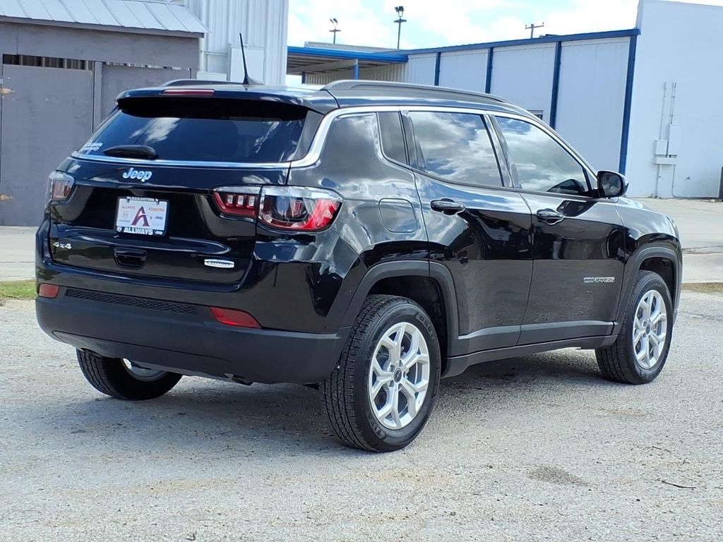 Used Car 2025 Jeep Compass  Latitude For Sale Under $30,000 In Pleasanton, Texas