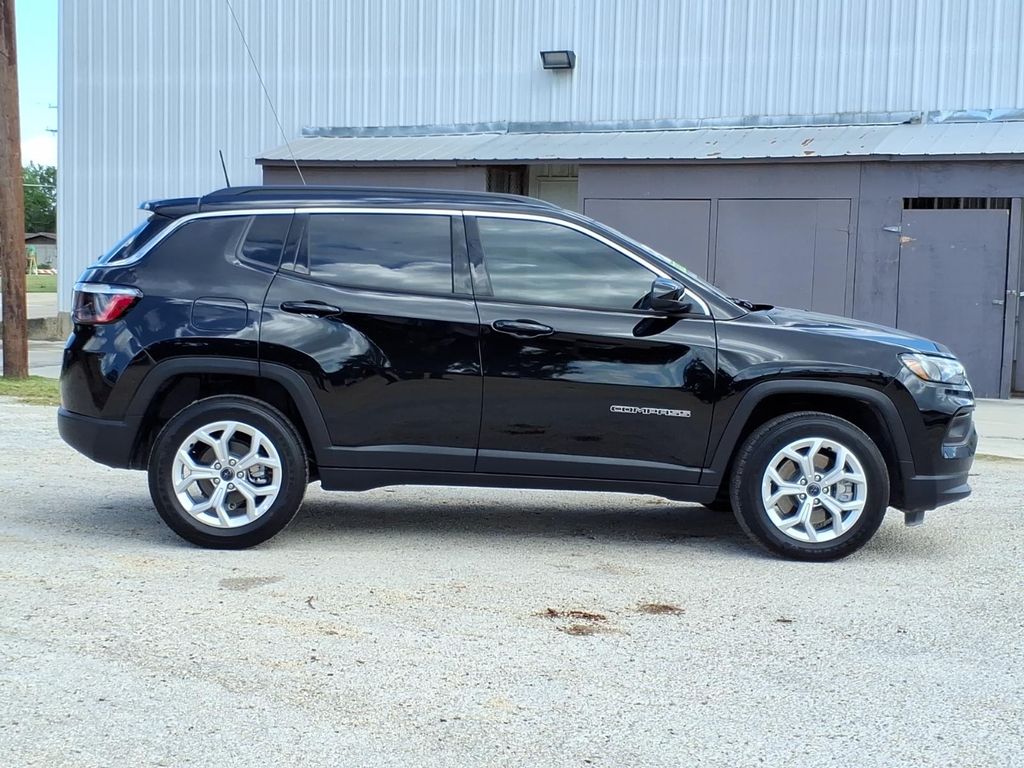 Used Car 2025 Jeep Compass  Latitude For Sale Under $30,000 In Pleasanton, Texas
