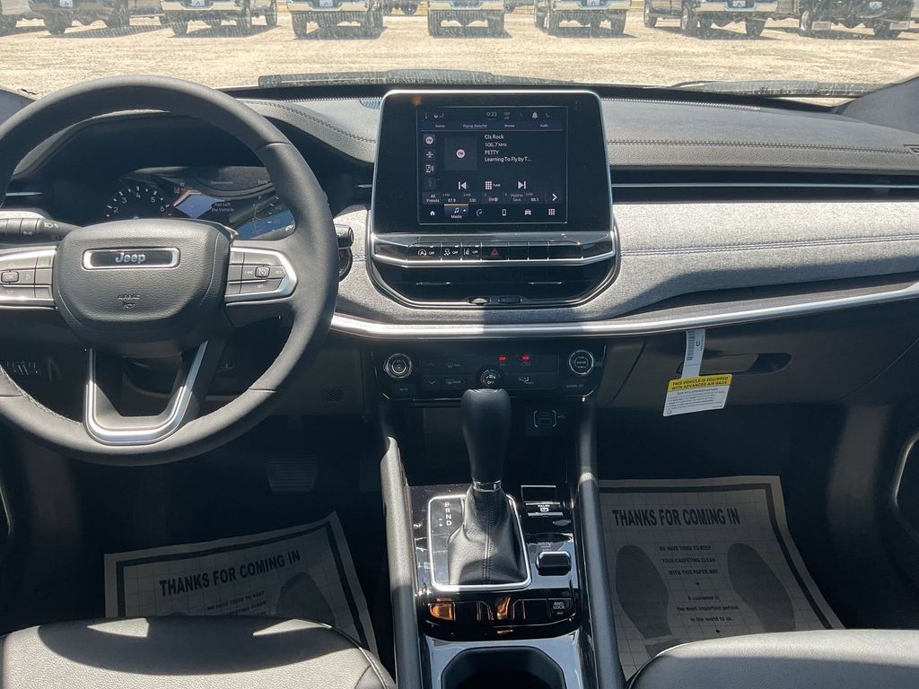 New Car 2025 Jeep Compass  Latitude For Sale Under $30,000 In Pleasanton, Texas