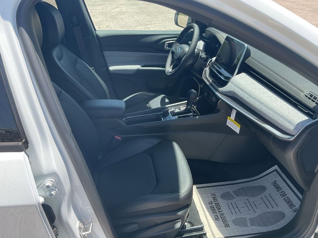 New Car 2025 Jeep Compass  Latitude For Sale Under $30,000 In Pleasanton, Texas