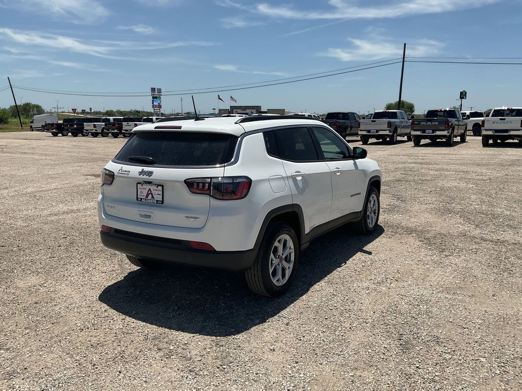 New Car 2025 Jeep Compass  Latitude For Sale Under $30,000 In Pleasanton, Texas