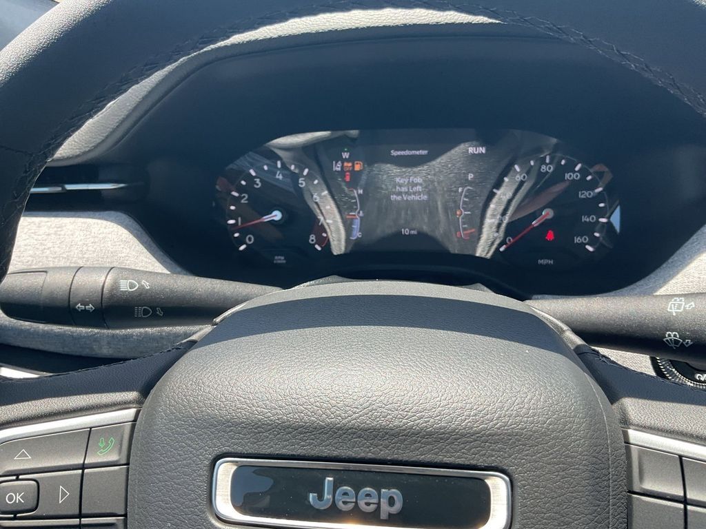 New Car 2025 Jeep Compass  Latitude For Sale Under $30,000 In Pleasanton, Texas