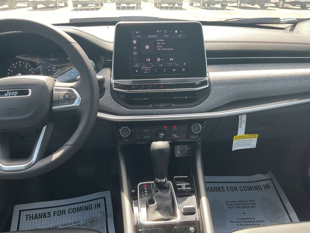 New Car 2025 Jeep Compass  Latitude For Sale Under $30,000 In Pleasanton, Texas