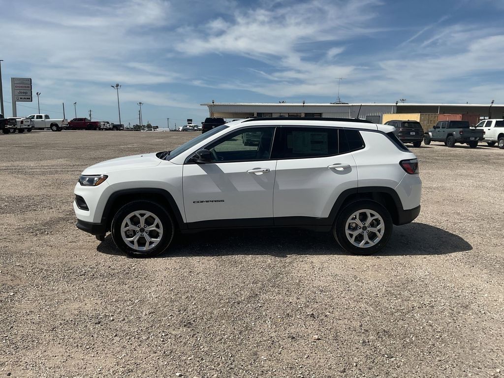 New Car 2025 Jeep Compass  Latitude For Sale Under $30,000 In Pleasanton, Texas