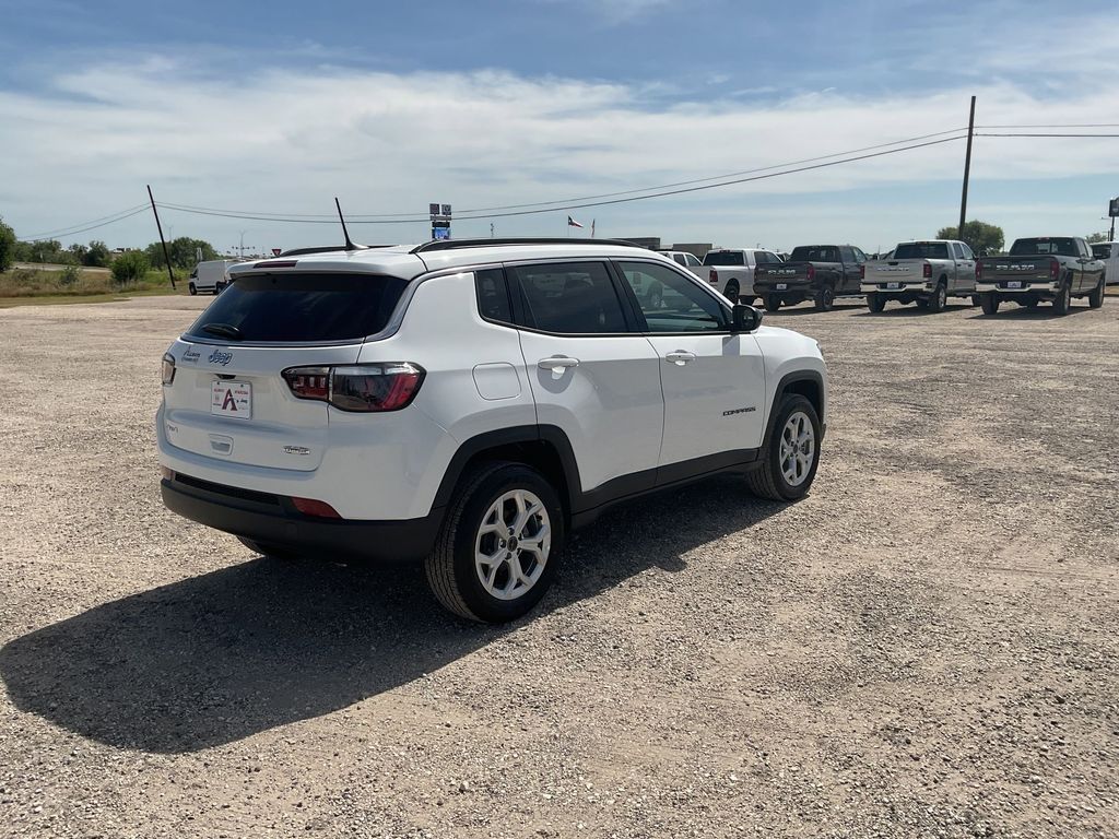 New Car 2025 Jeep Compass  Latitude For Sale Under $30,000 In Pleasanton, Texas