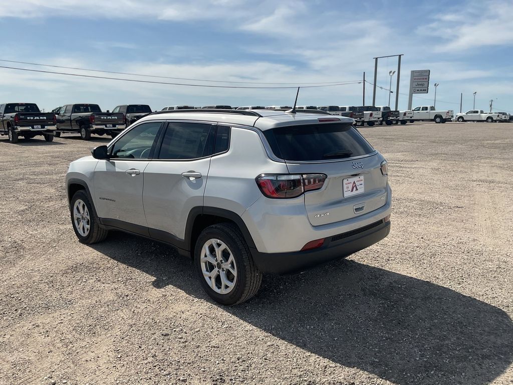 New Car 2025 Jeep Compass  Latitude For Sale Under $30,000 In Pleasanton, Texas