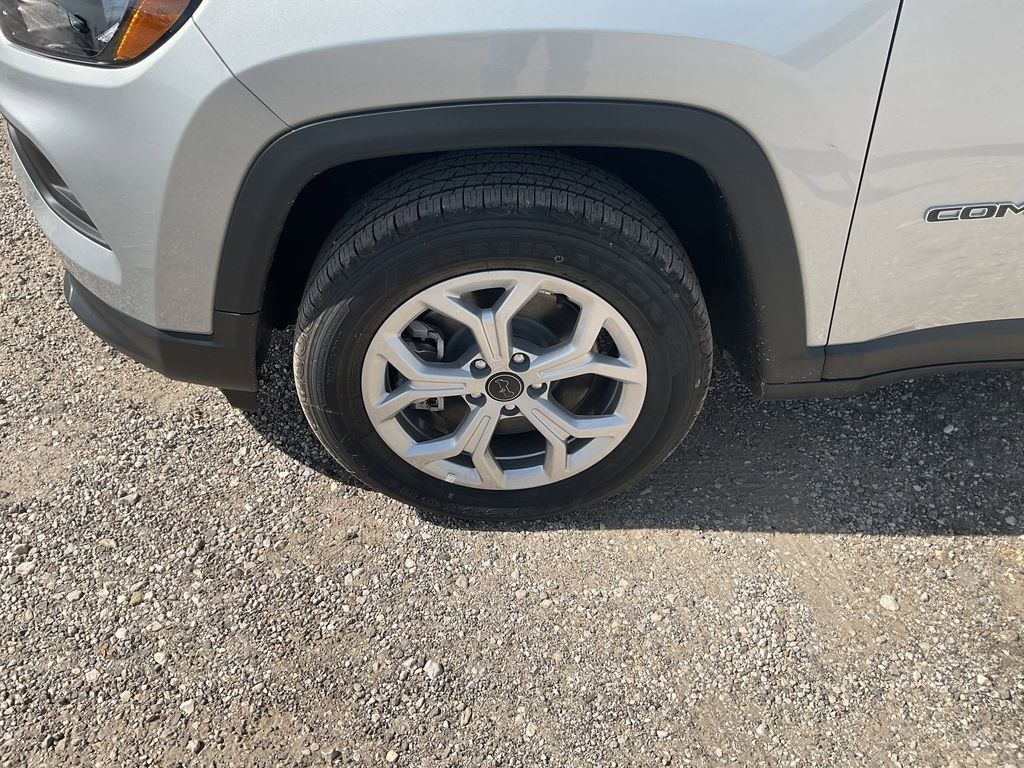 New Car 2025 Jeep Compass  Latitude For Sale Under $30,000 In Pleasanton, Texas